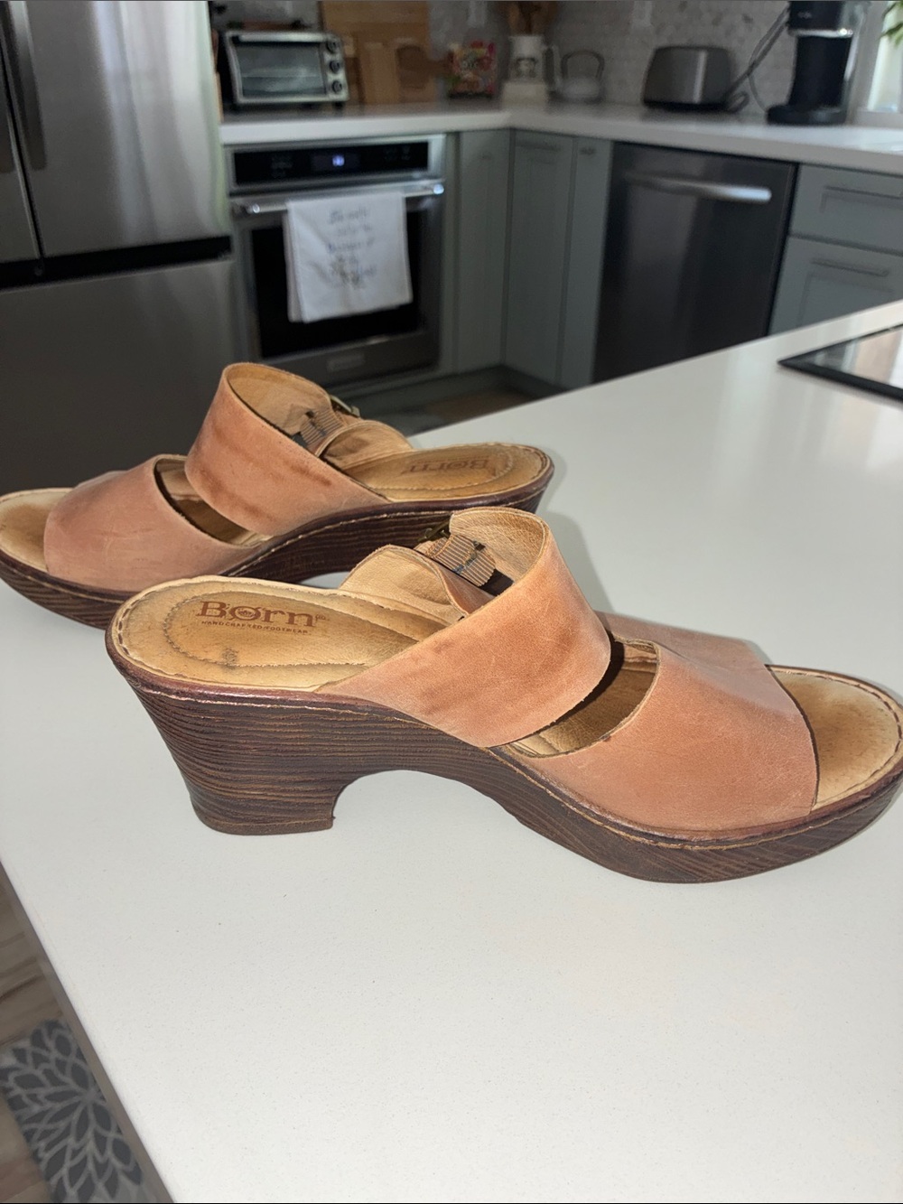 BORN EUC Wmn’s Genuine Leather Double-Band Buckle Slide Sandals in Cognac Size 8 - Picture 6 of 13